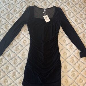 Elegant Black Long Sleeve Dress